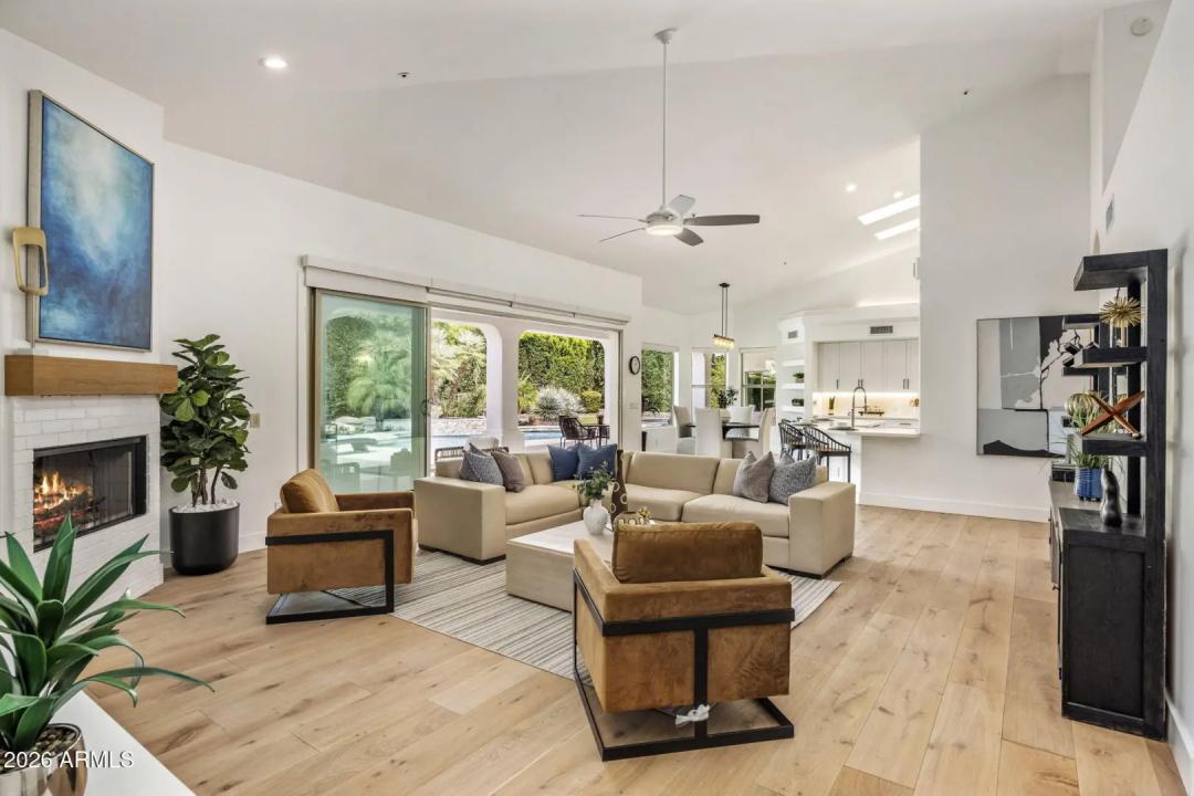 Real Estate Picture 18