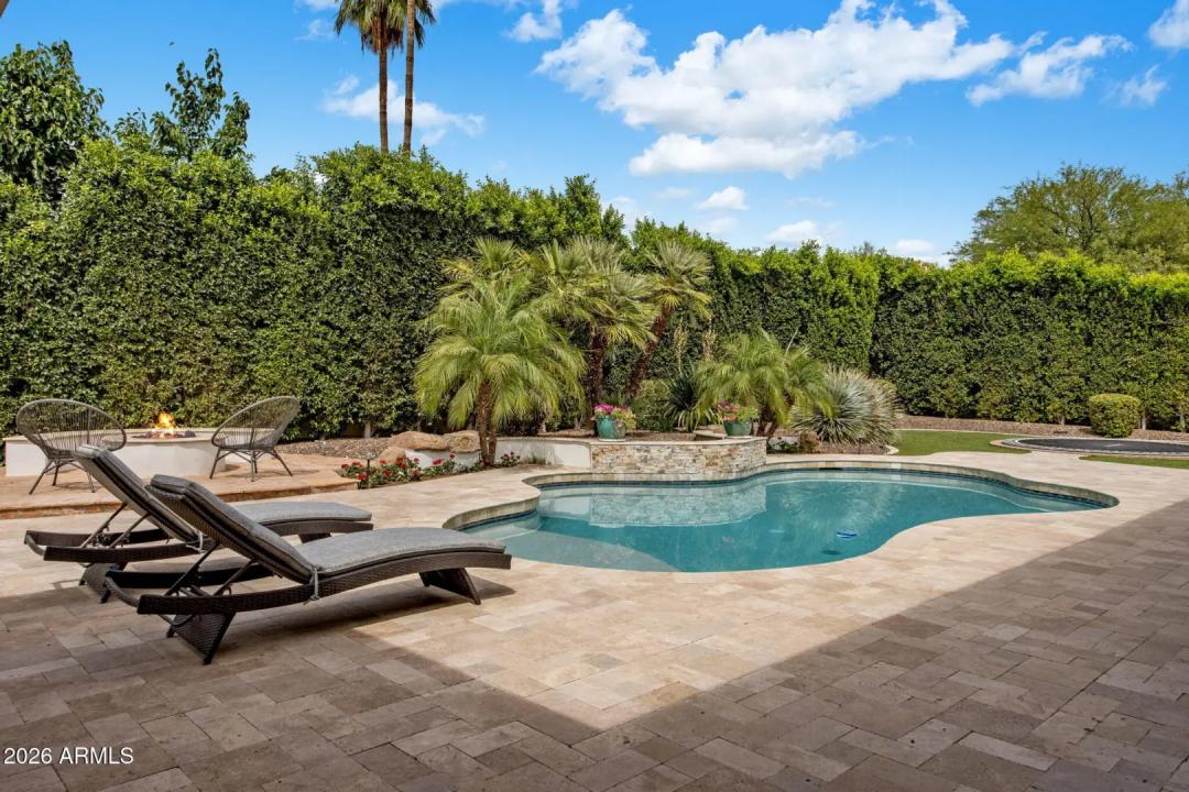 Real Estate Picture 37