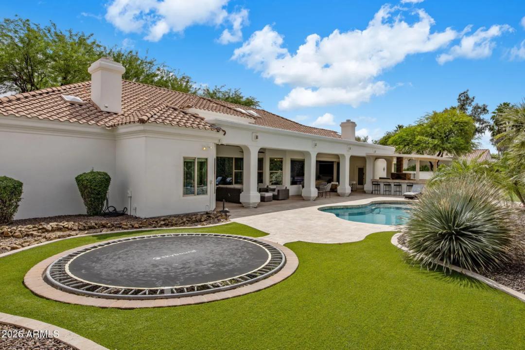 Real Estate Picture 40