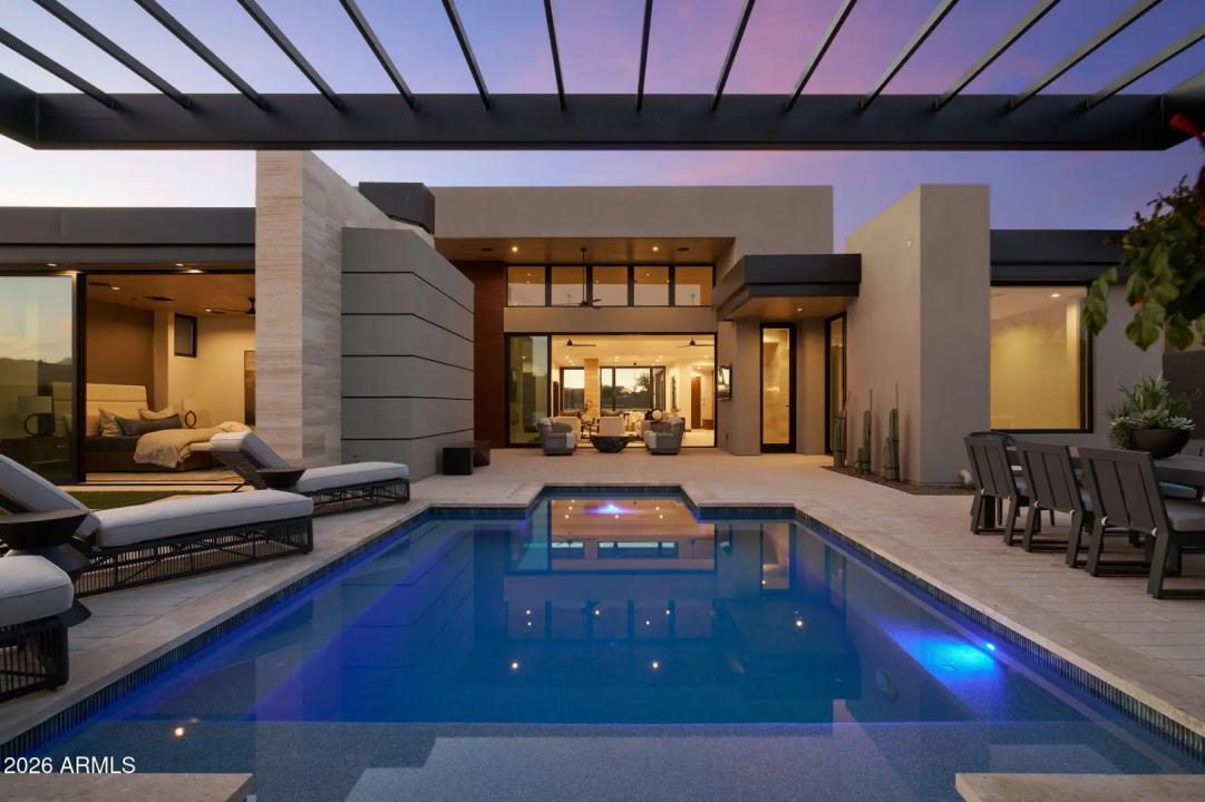 Real Estate Picture 7