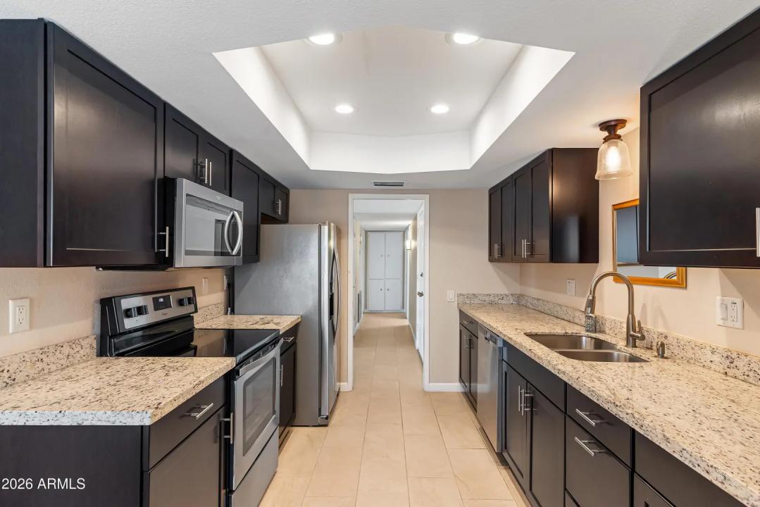 Real Estate Picture 5