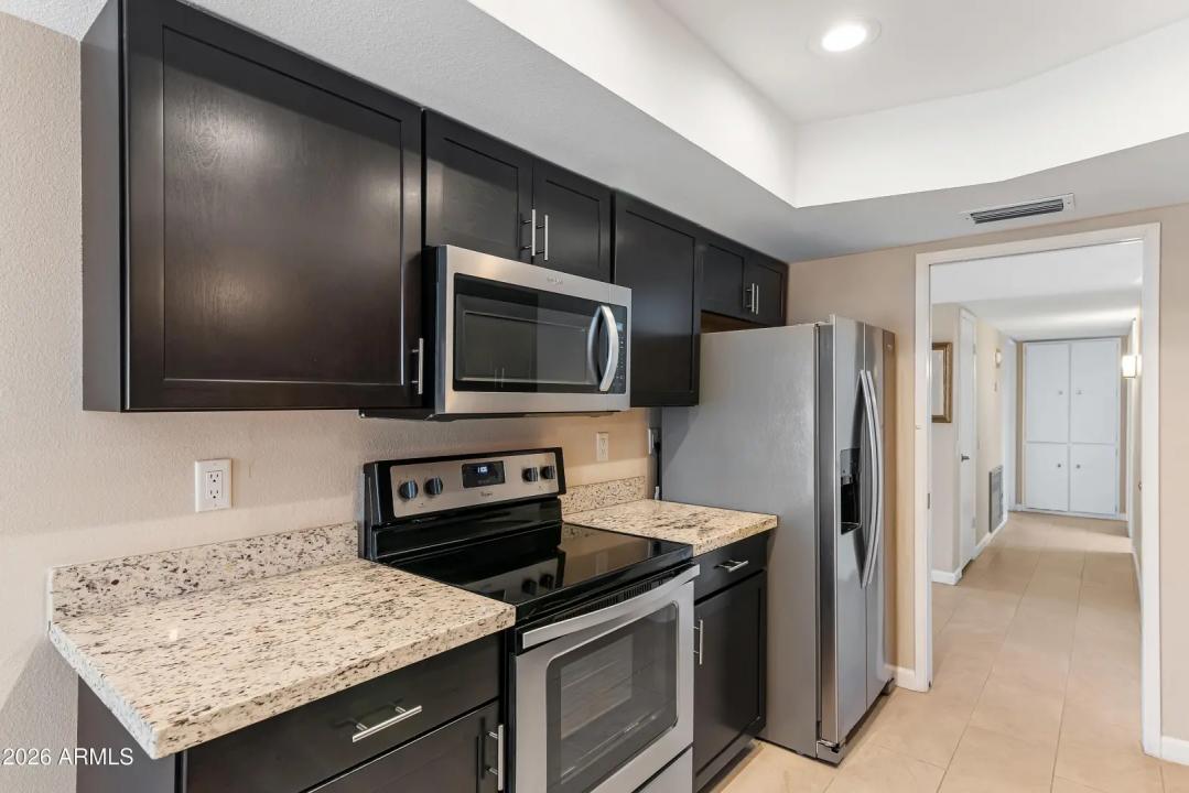 Real Estate Picture 18