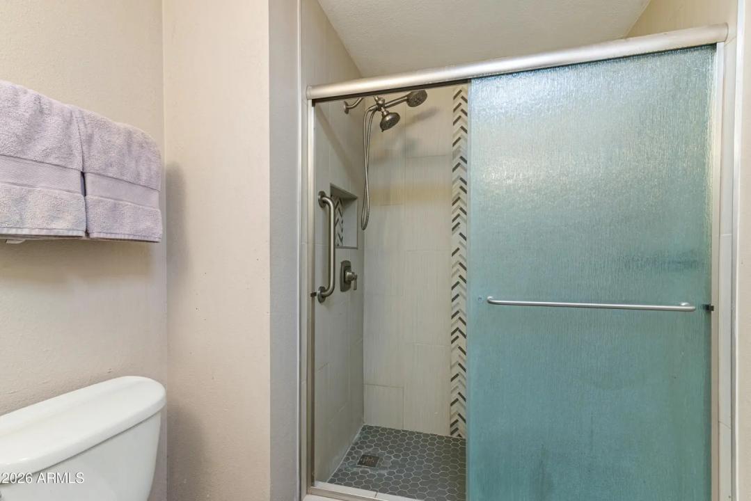 Real Estate Picture 25