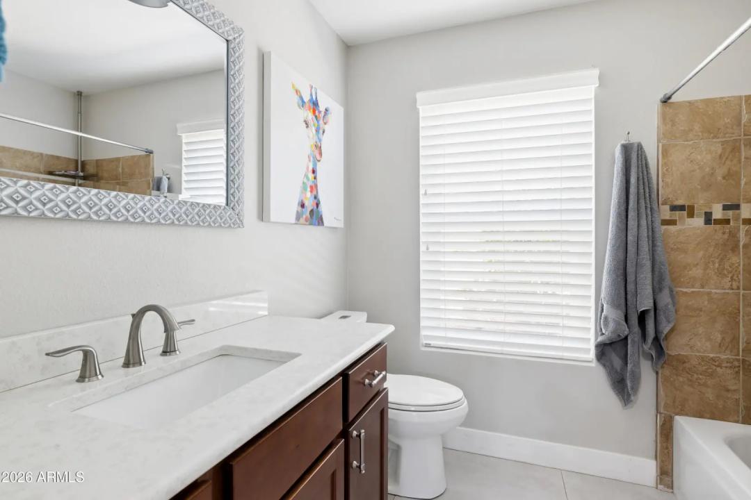 Real Estate Picture 32