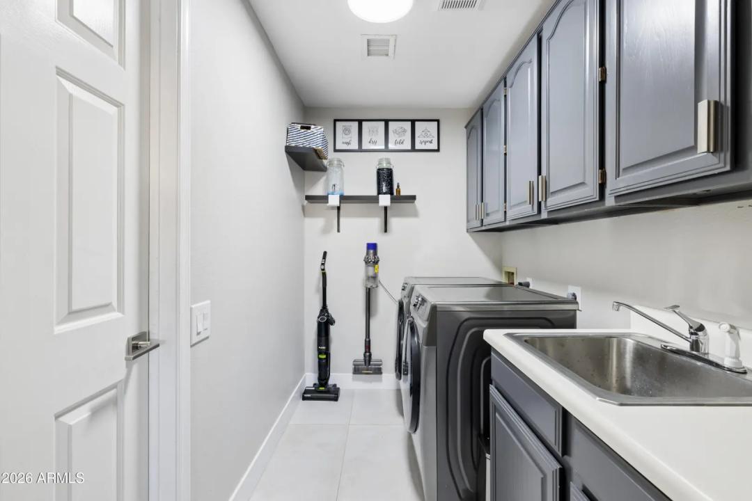 Real Estate Picture 34