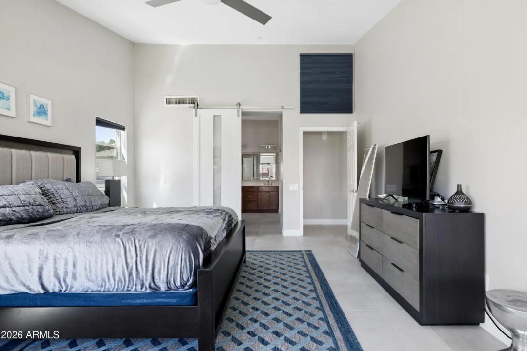 Real Estate Picture 23