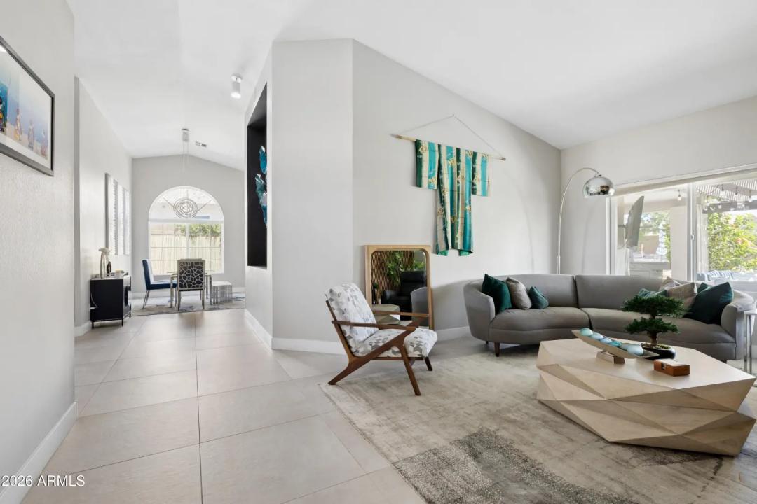 Real Estate Picture 7