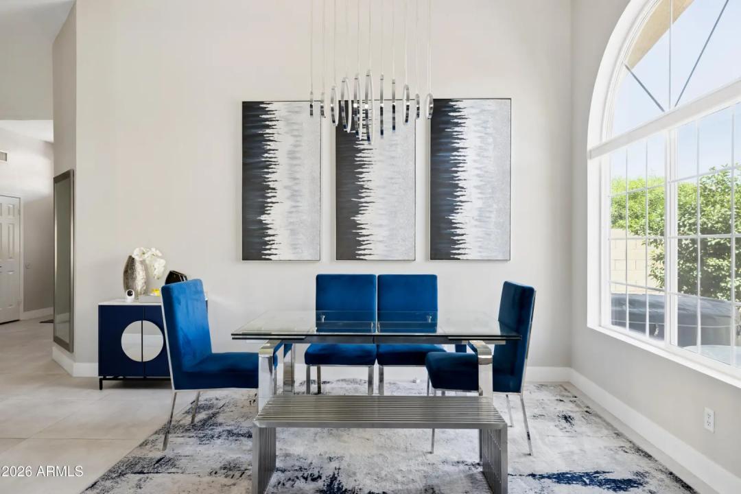 Real Estate Picture 8