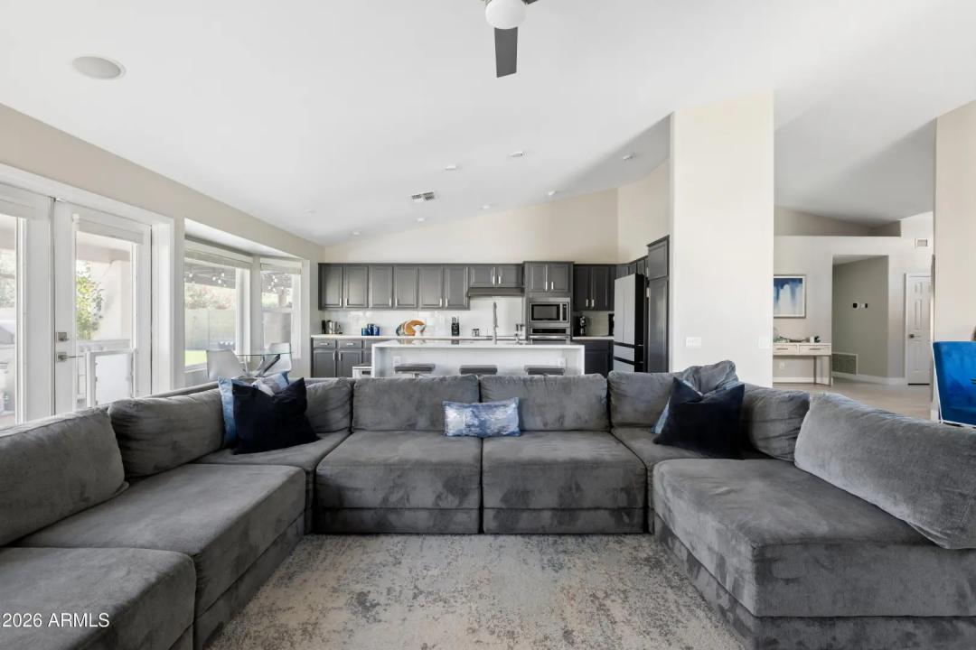 Real Estate Picture 13