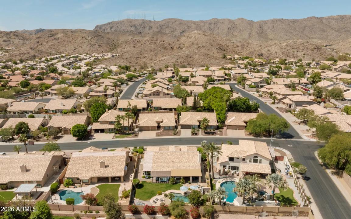 Real Estate Picture 50