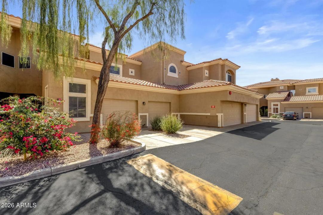 Real Estate Picture 12