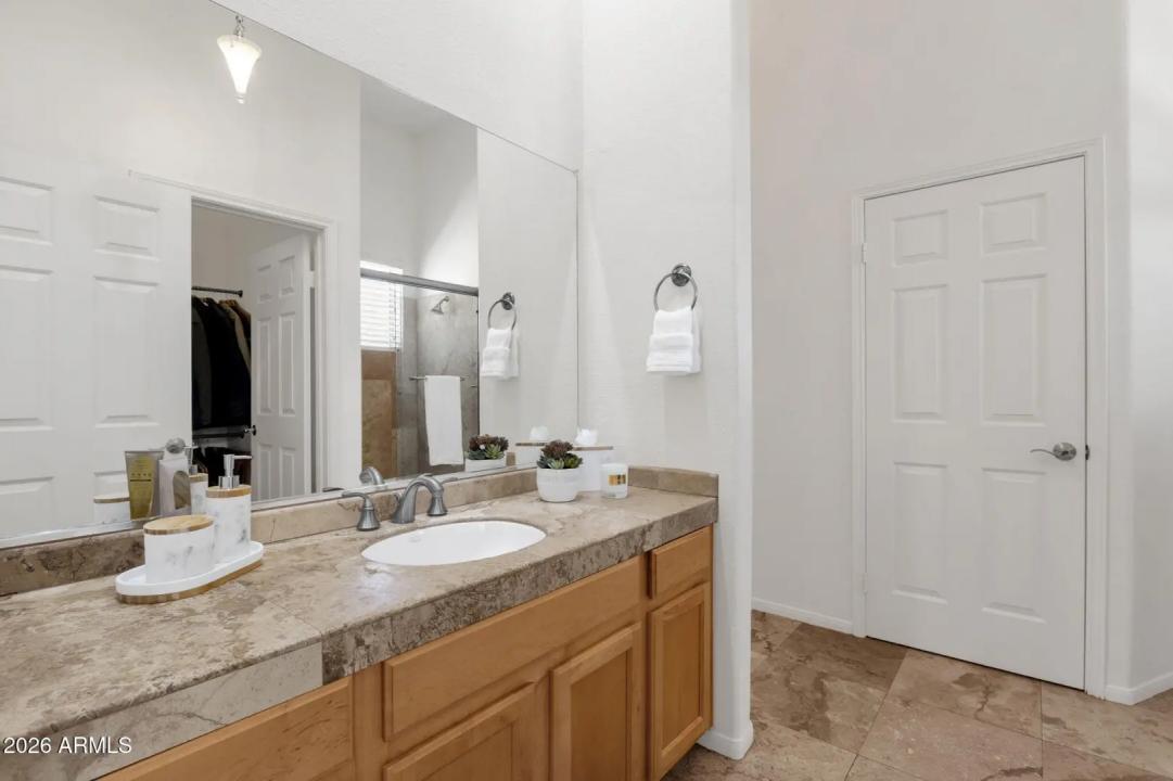 Real Estate Picture 38