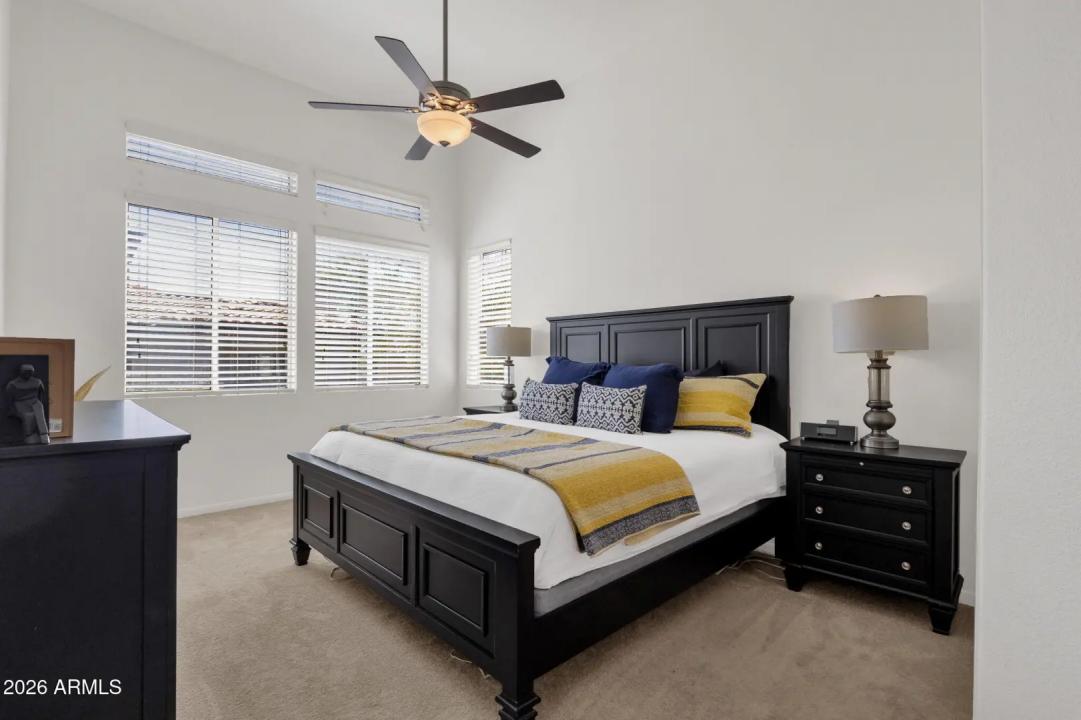 Real Estate Picture 4