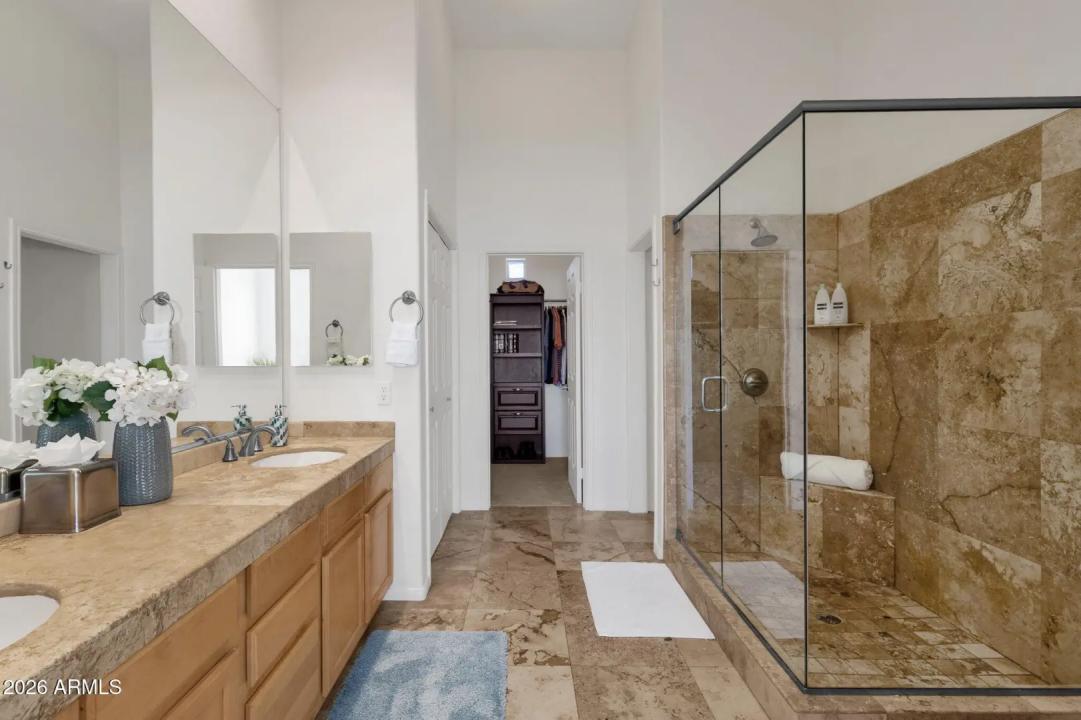 Real Estate Picture 33