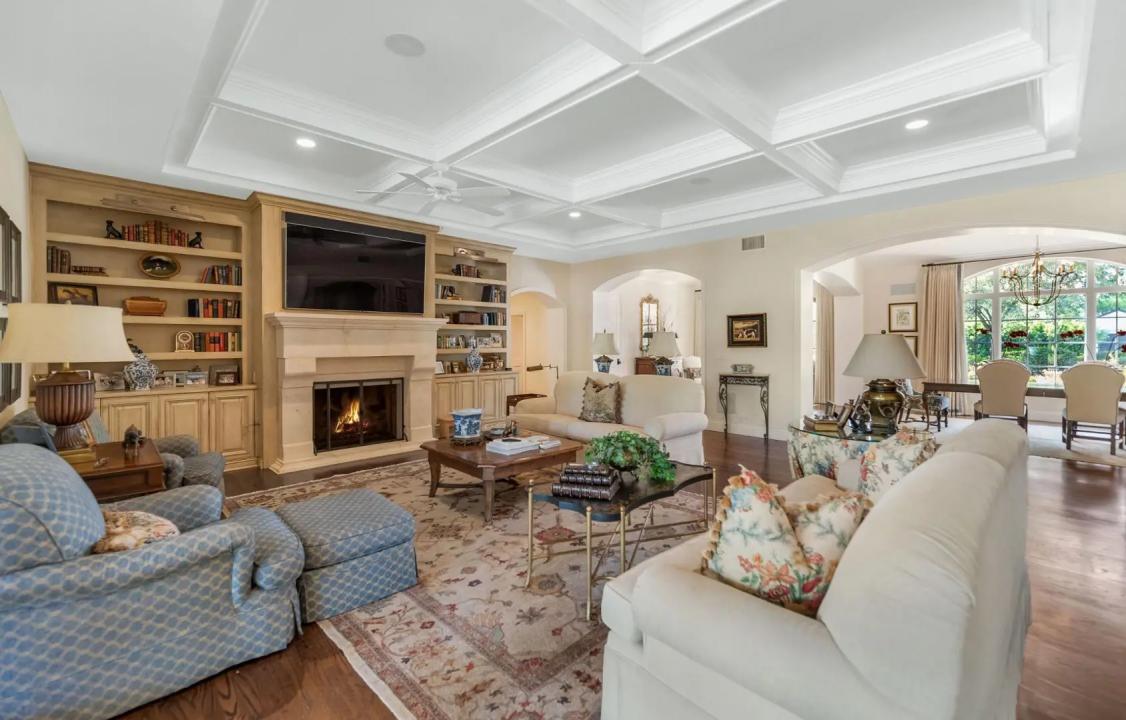 Real Estate Picture 6