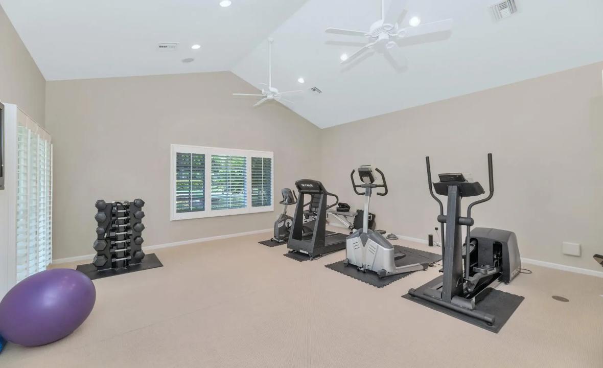 Real Estate Picture 14