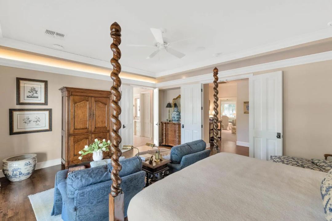 Real Estate Picture 16