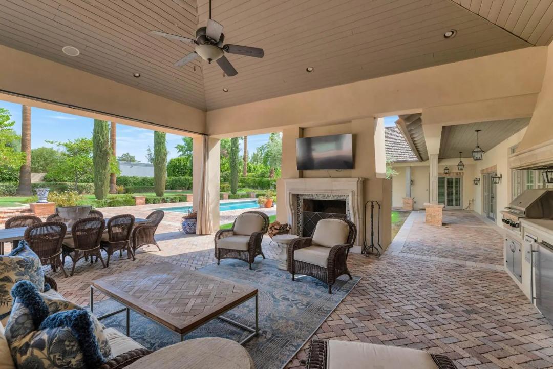 Real Estate Picture 19