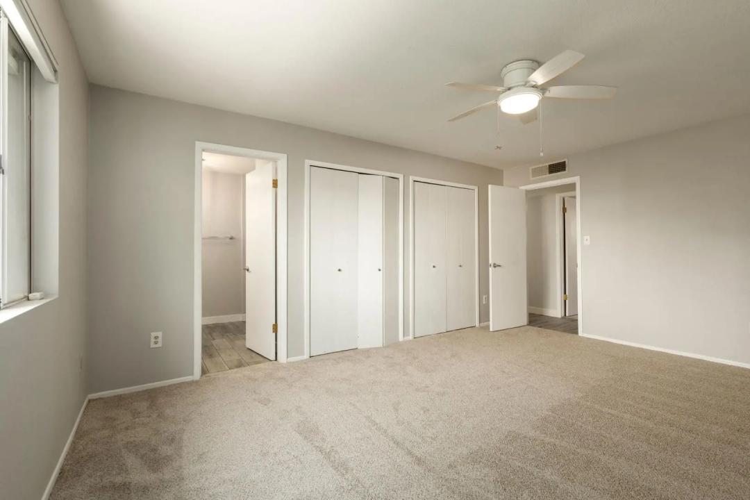 Real Estate Picture 8