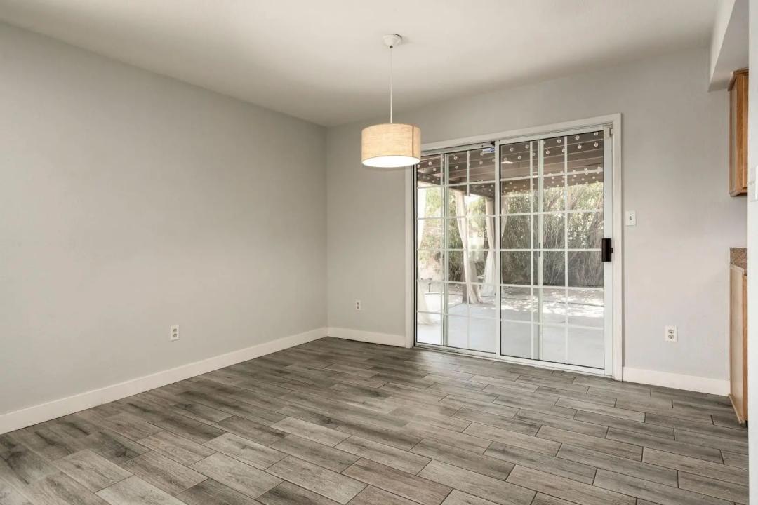 Real Estate Picture 30
