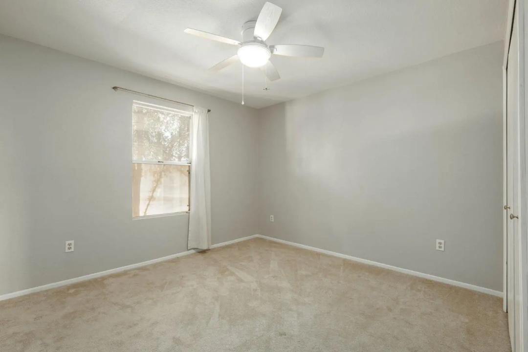 Real Estate Picture 38