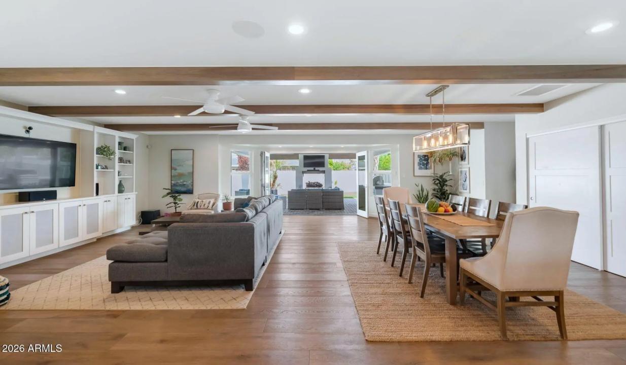 Real Estate Picture 5