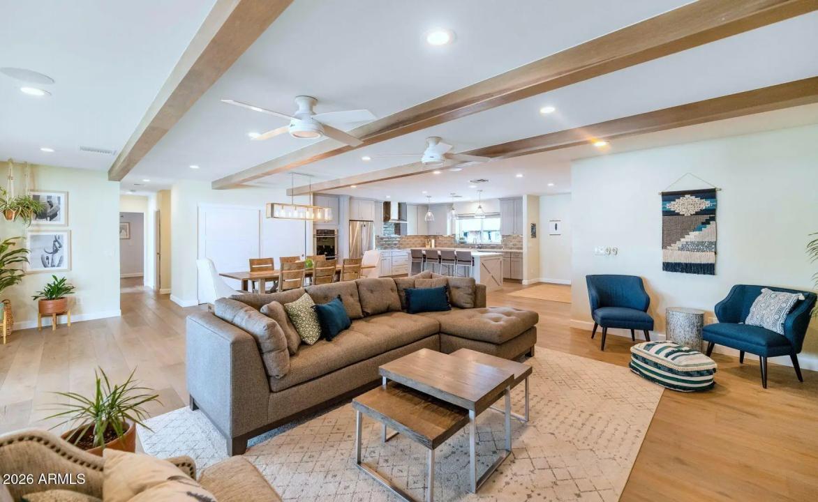 Real Estate Picture 7