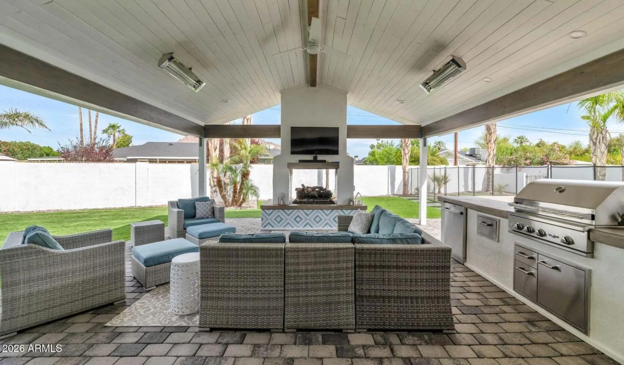 Real Estate Picture 19