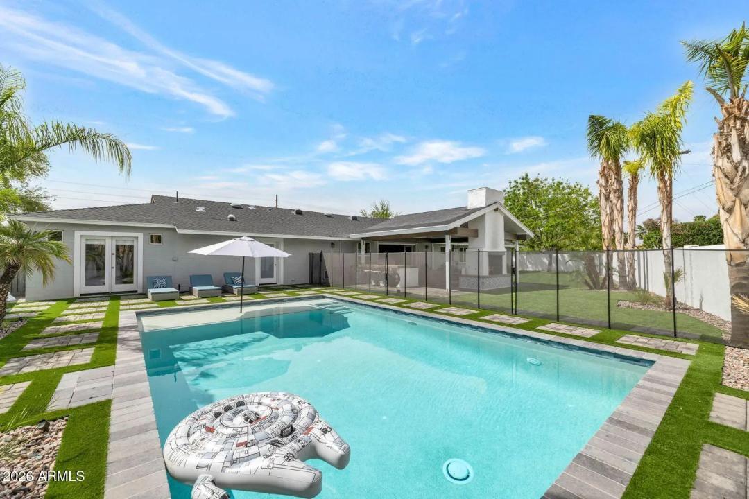 Real Estate Picture 20