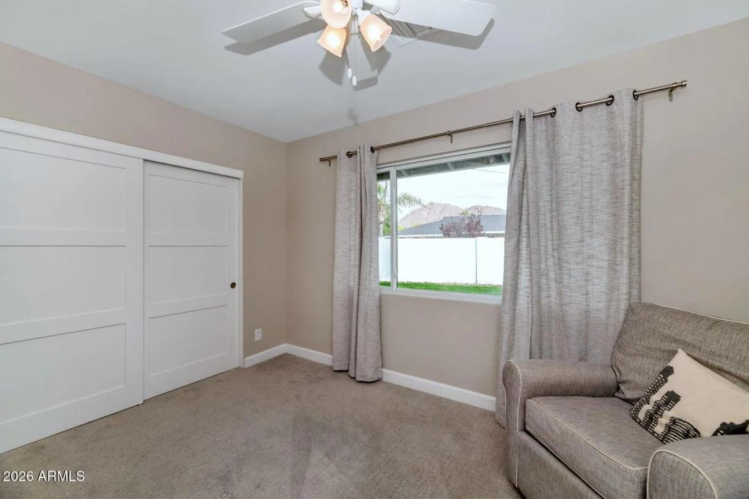 Real Estate Picture 12