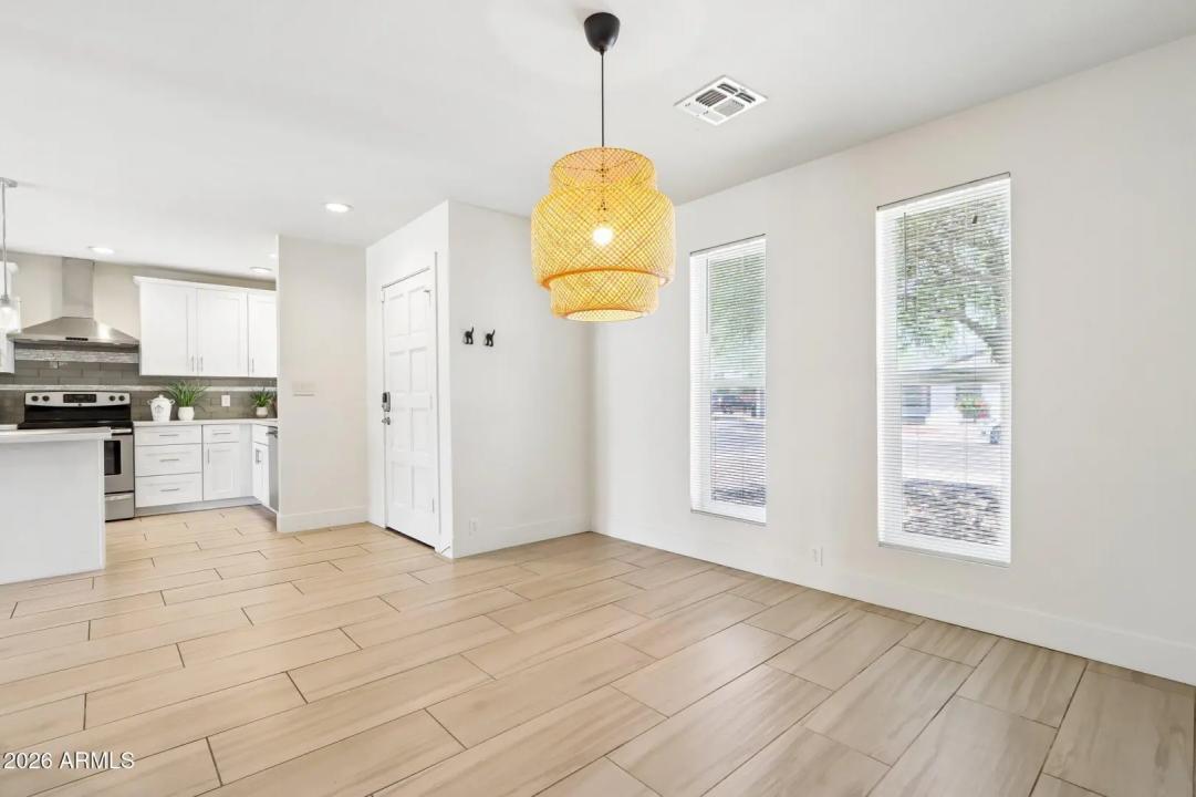 Real Estate Picture 30