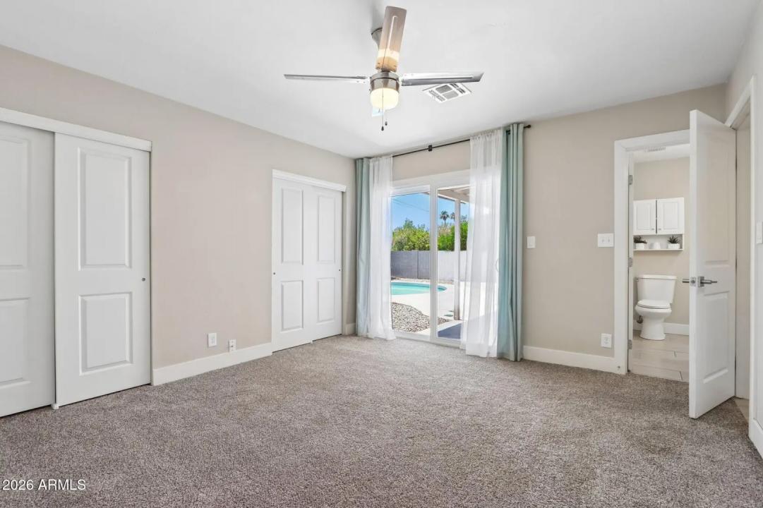 Real Estate Picture 14