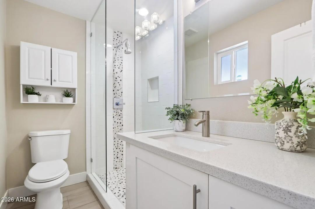 Real Estate Picture 15
