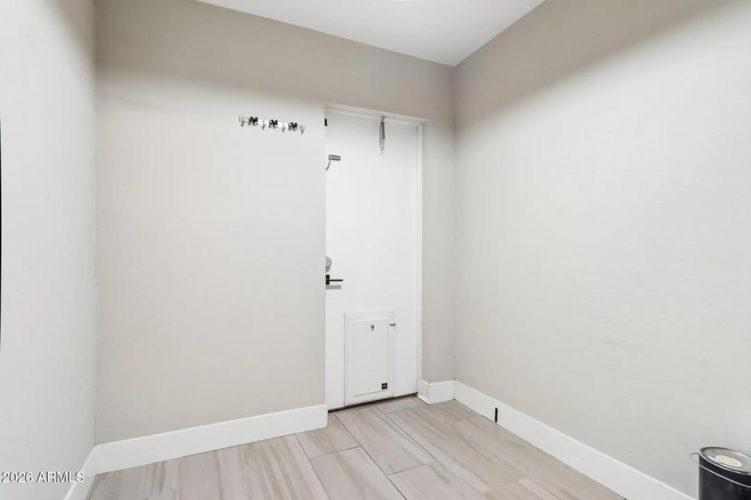 Real Estate Picture 32