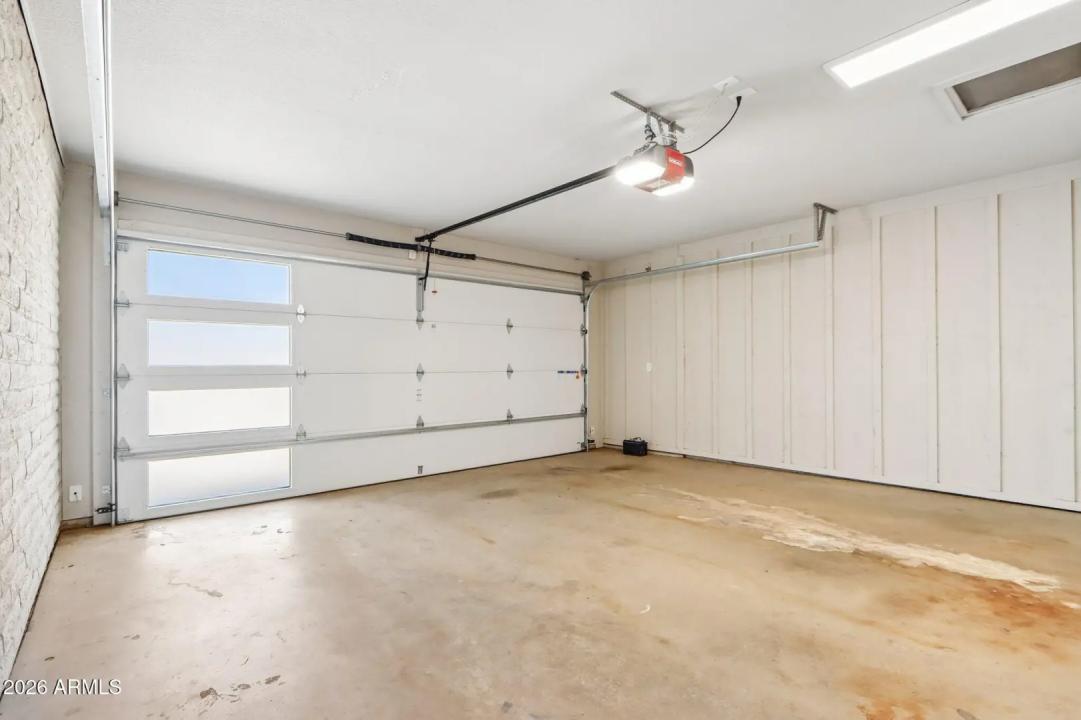 Real Estate Picture 22