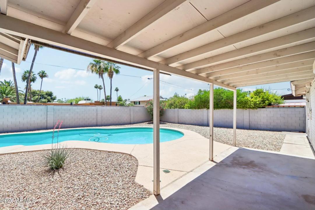Real Estate Picture 24