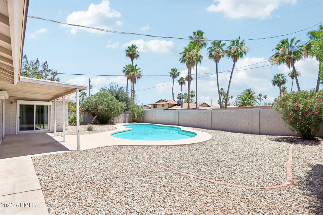 Real Estate Picture 23