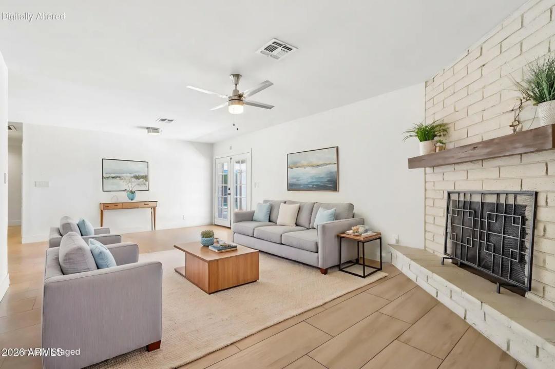 Real Estate Picture 10