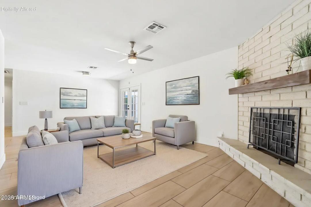 Real Estate Picture 9