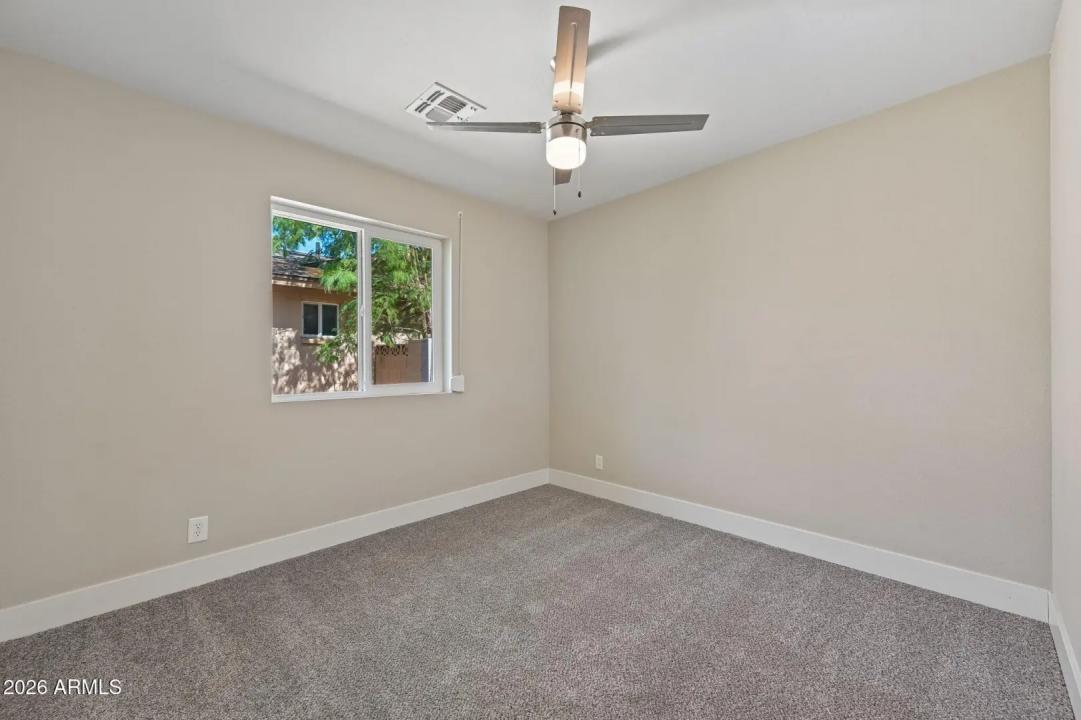 Real Estate Picture 16