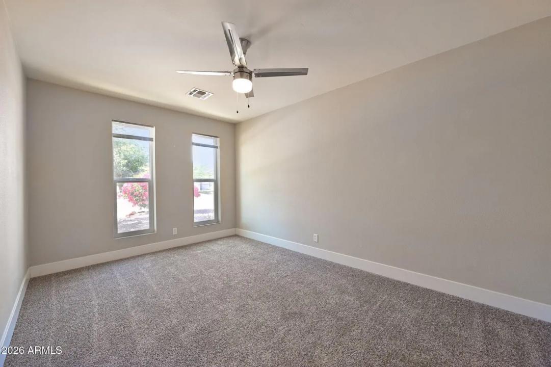 Real Estate Picture 18