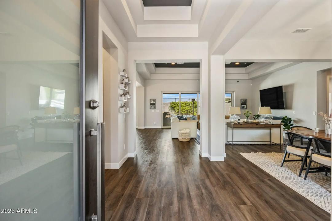 Real Estate Picture 6