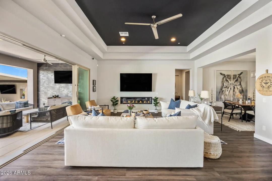 Real Estate Picture 8