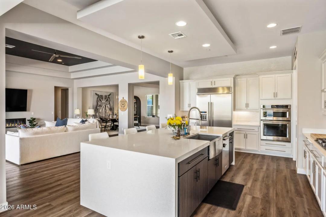 Real Estate Picture 15