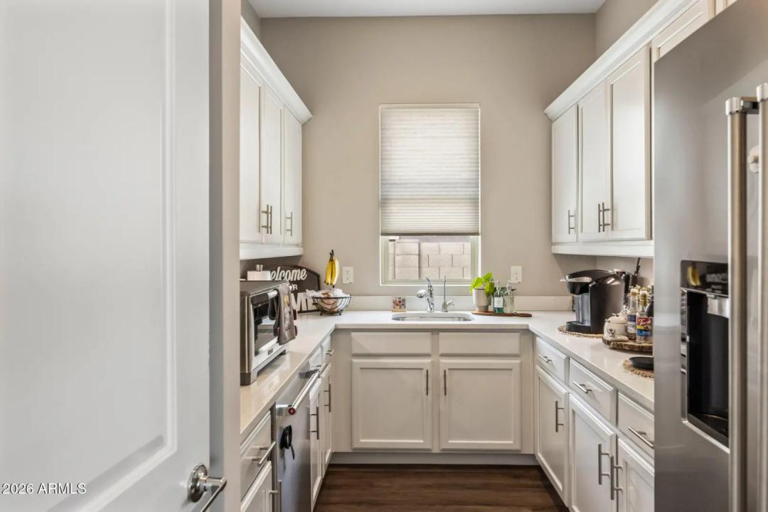 Real Estate Picture 16