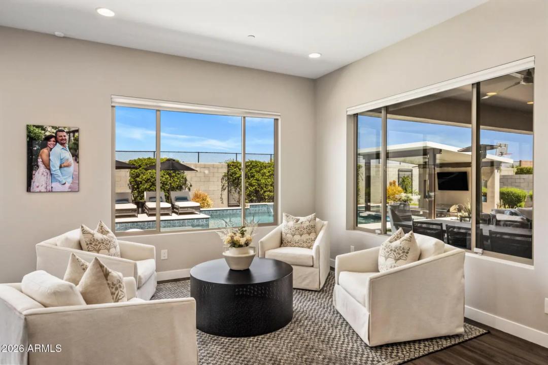 Real Estate Picture 17