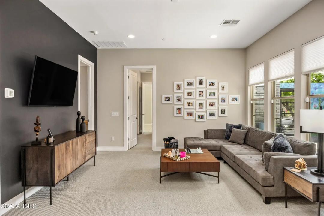 Real Estate Picture 21