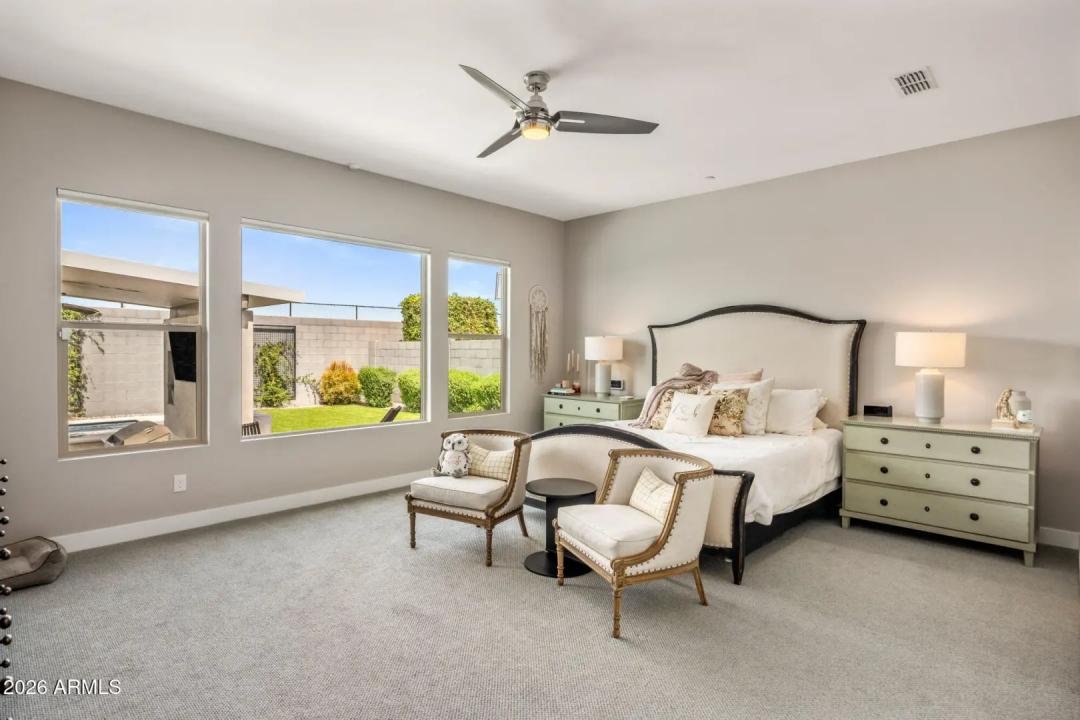 Real Estate Picture 23