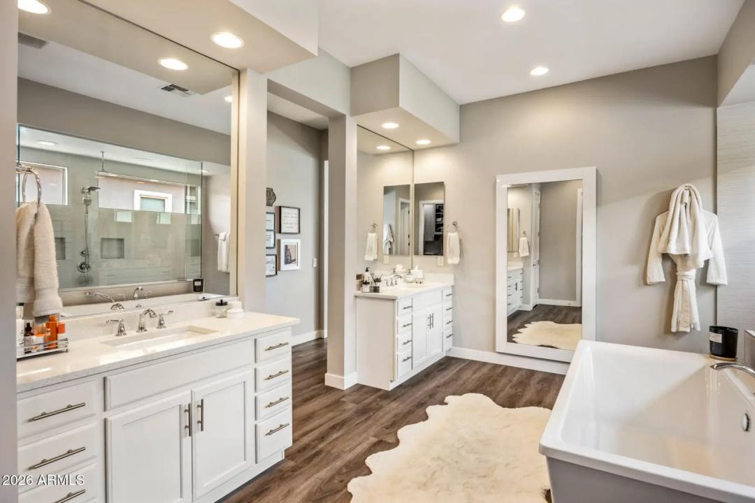 Real Estate Picture 26