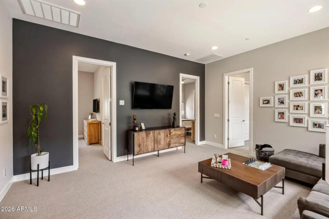 Real Estate Picture 28